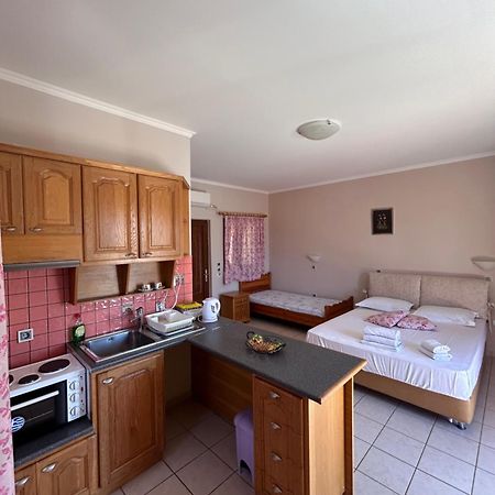 Dimitra Rooms Lefkada City Exterior photo